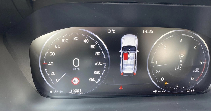 Volvo XC 60 cena 114900 przebieg: 126600, rok produkcji 2018 z Gdańsk małe 211